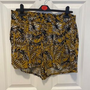 Primark flowy shorts with pockets